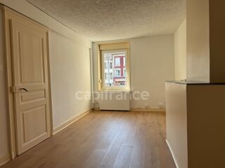  Appartement à louer 4 pièces 78 m²