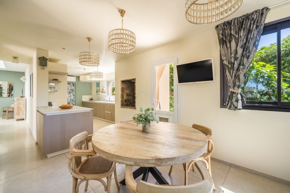 Vente Villa Agde. Villa 6 pièces 223 m² Agde