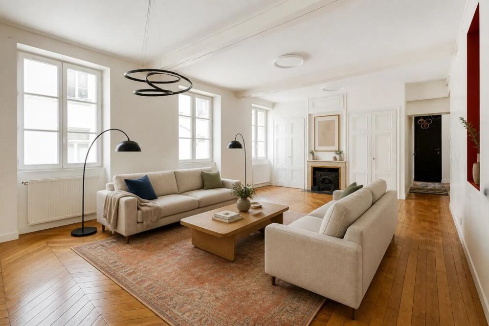 LYON 1er  PLACE SATHONAY  ÉLÉGANT T4 DE 89,44 m² AU COEUR D'UN IMMEUBLE DE CARACTÈRE+CAVE+GRENIER