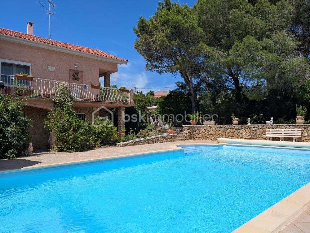 Vente Propriété/Château Propriété de 176 m² avec piscine, T2 indépendant et 3 garages Laurens