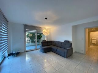  Appartement à louer 3 pièces 74 m²