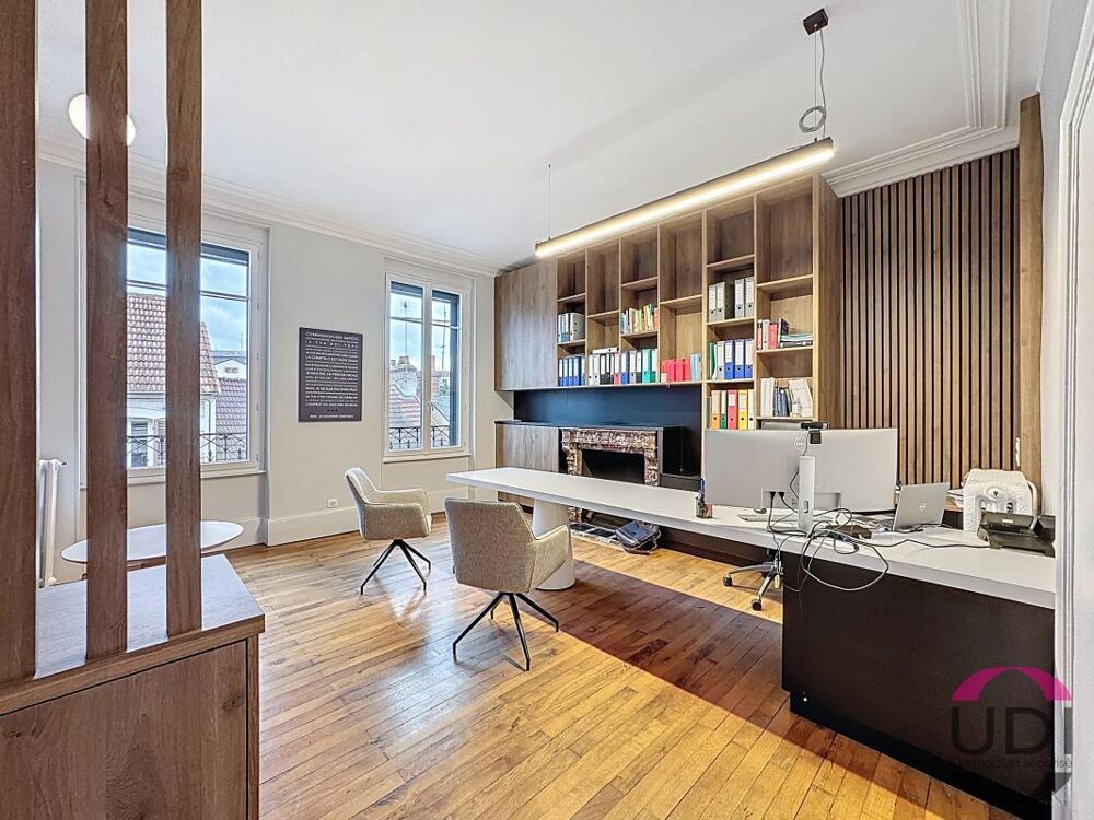   Maison de caractère transformée en bureaux haut de gamme Montlucon