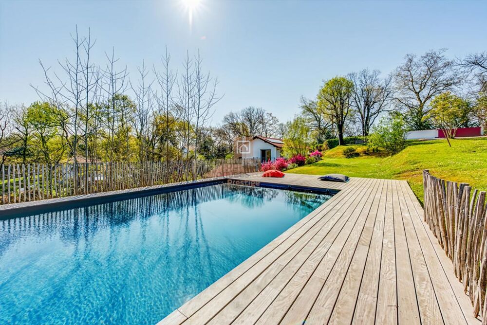 à vendre  Propriété/château Arcangues (64200)
