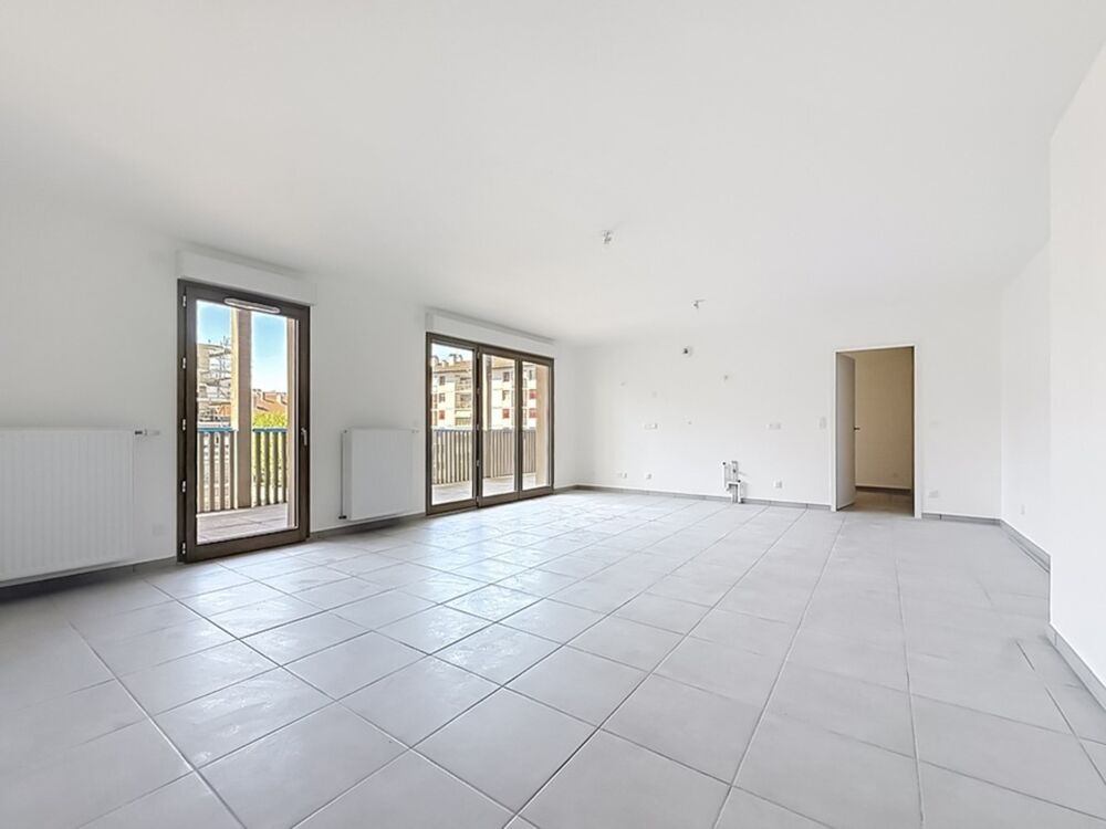 Appartement T5 116 m² dernier étage, terrasse 23 m², 2 garages - ANNECY (74)