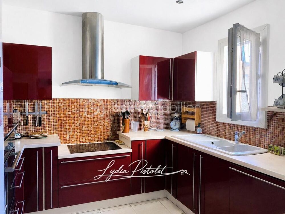 GARGAS (84) - Maison de plain-pied 150 m²  4 chambres  Bureau  Piscine  DPE B -