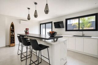  Villa à vendre 6 pièces 187 m²