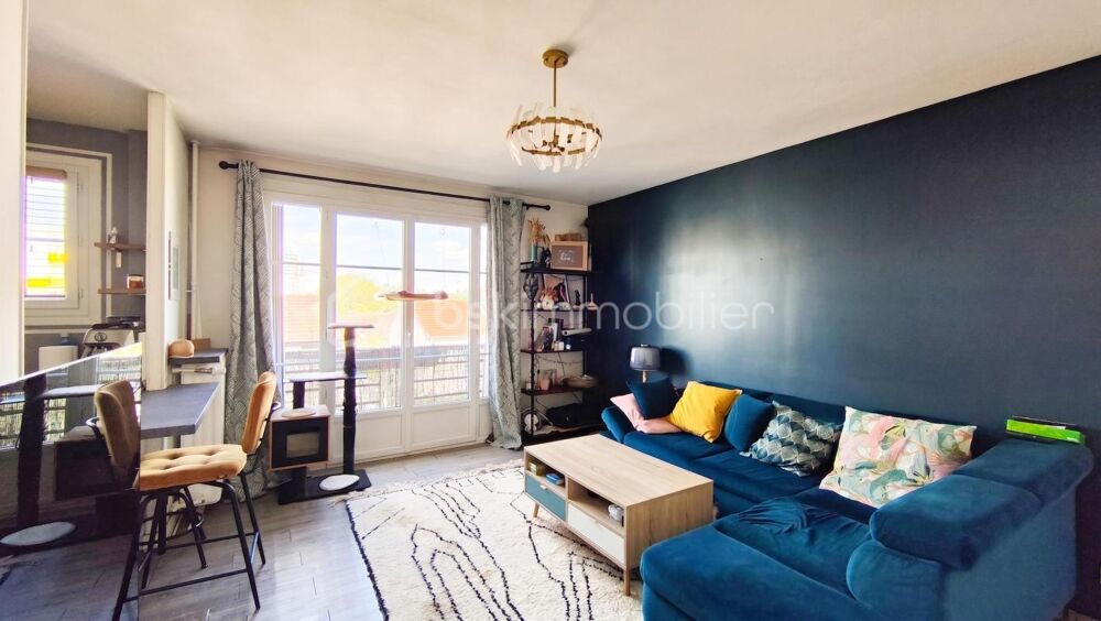 Vente Appartement NOISY-LE-SEC – 4 PIÈCES / 3 CHAMBRES – 70 m² – ASCENSEUR – CAVE Noisy le sec