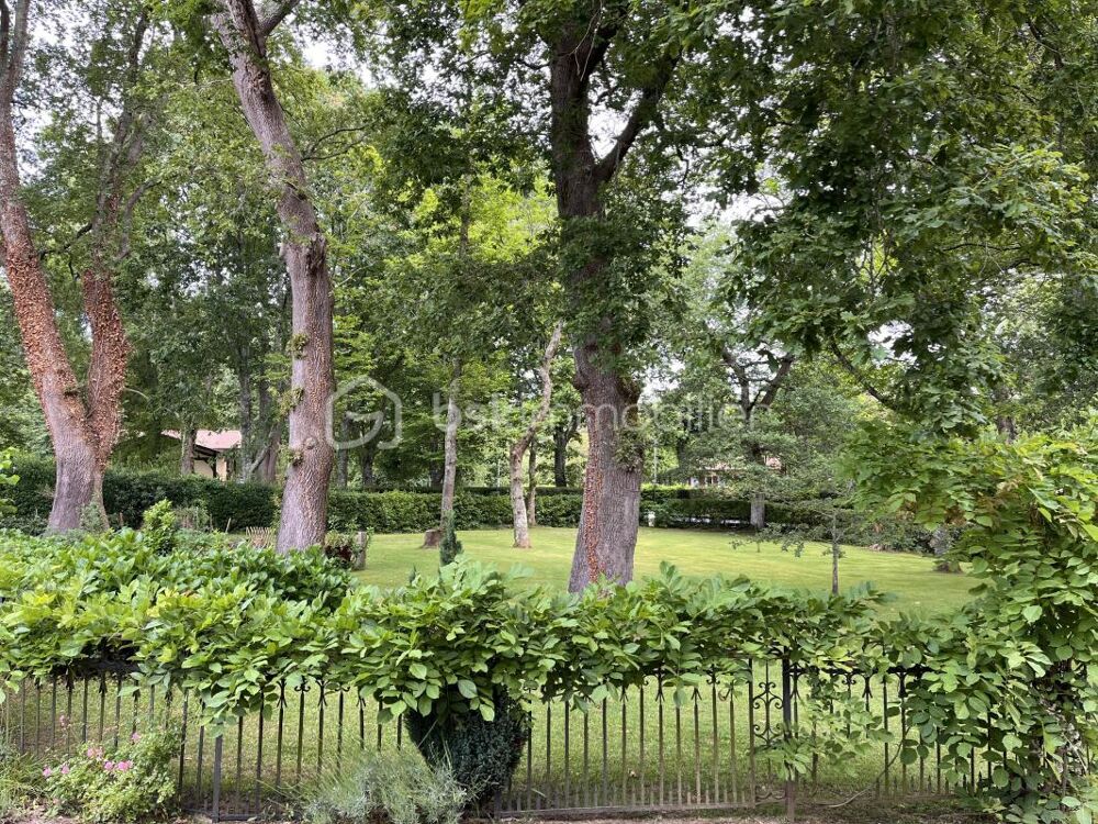  vendre  Proprit/chteau Saint-Vincent-de-Tyrosse (40230)