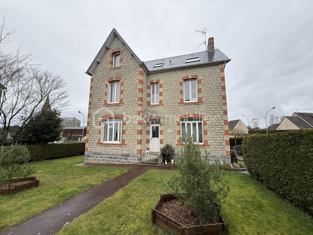Maison de charme récemment rénovée avec un fort potentiel