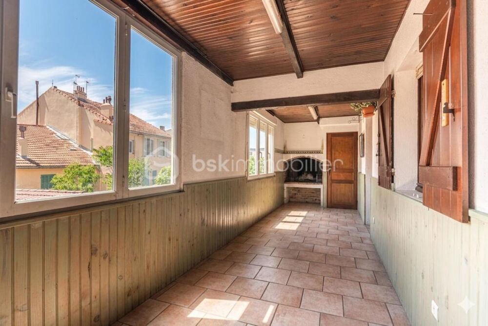 Vente Appartement *** RETOUR À LA VENTE SUITE REFUS DE PRÊT *** AU COEUR DE LA LOUBIÈRE *** T3/4 TRAVERSANT À RÉNOVER AVEC TERRASSE *** Toulon