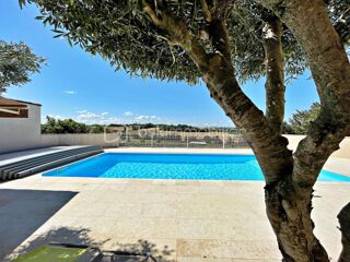  Propriété/château à vendre 7 pièces 280 m²