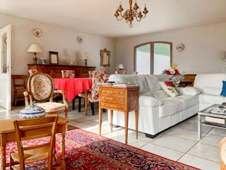  Proprit/chteau  vendre 7 pices 180 m