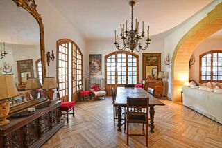  Propriété/château à vendre 6 pièces 281 m²