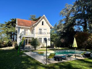  Villa � vendre 9 pi�ces 280 m�