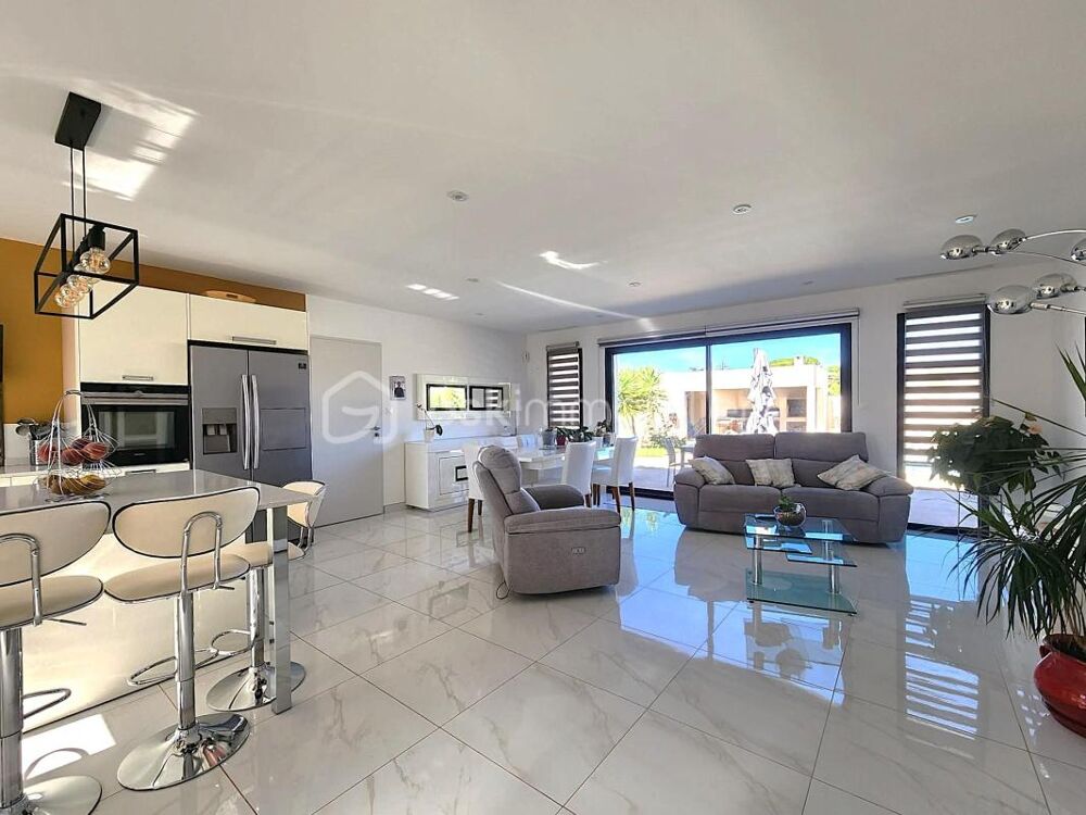Vente Maison Villa récente de plain-pied à Tourbes avec  piscine, pool house et garage Tourbes