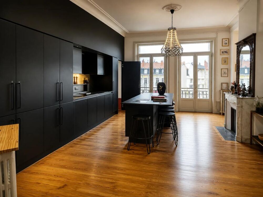 Vente Appartement Appartement de 6 pièces de 246 m² à Le Puy-en-Velay Le puy en velay