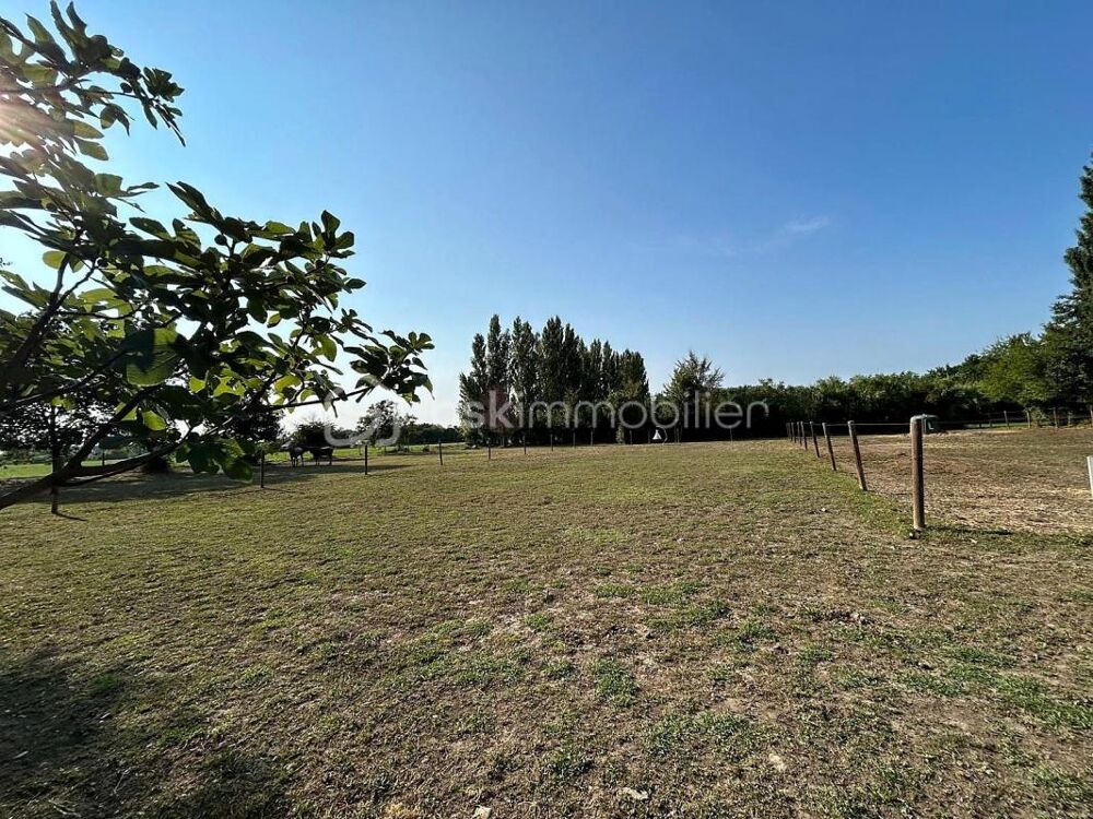 à vendre  Propriété/château Grans (13450)