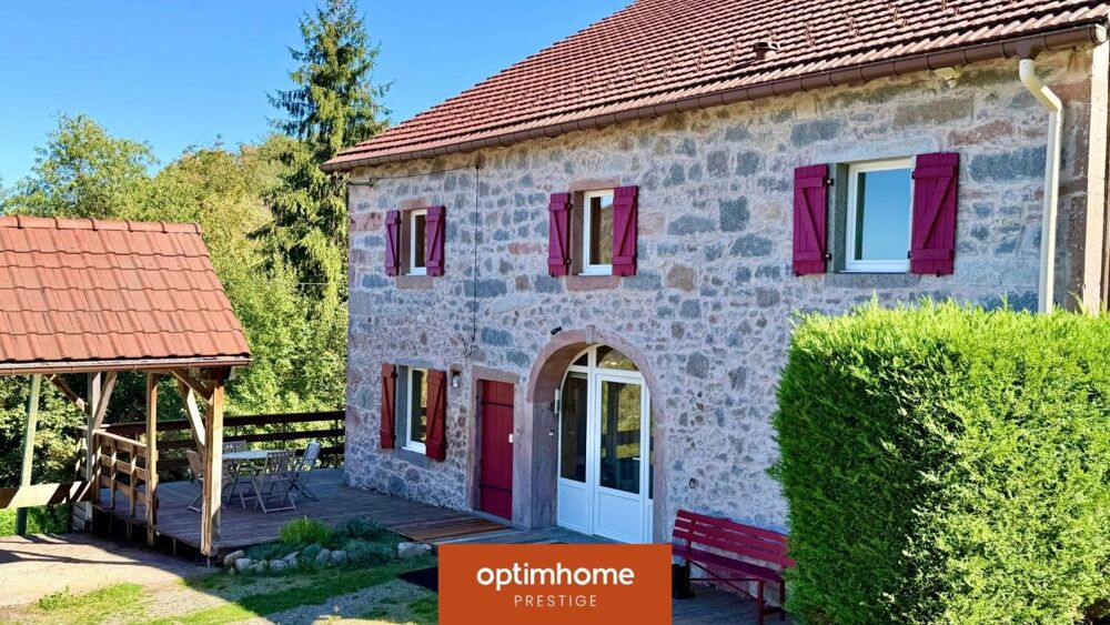 Ferme vosgienne en pierre de 209 m²  entièrement rénovée  1,3 hectare  vue montagne  vendue meublée