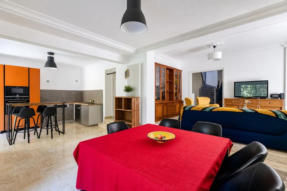 Maison familiale de 150 m² avec jardin et garage  94290