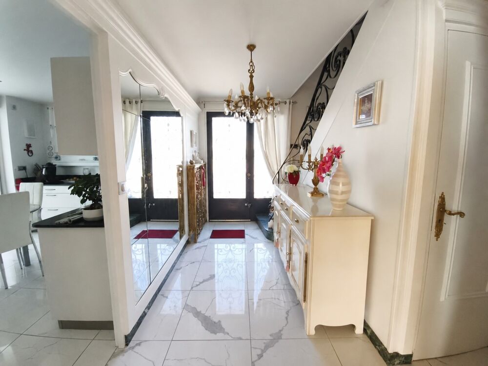 Vente Maison Maison familiale lumineuse 6 pièces, jardin arboré, quartier Marissel, tout à pied Beauvais