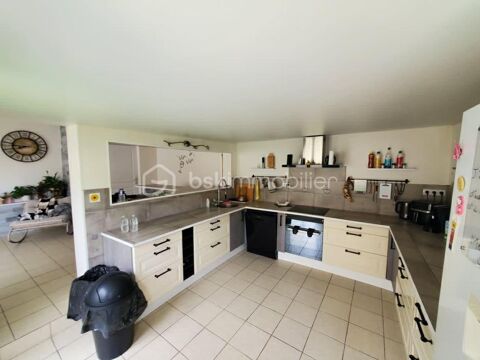   Oubliez les int�rieurs standards ! Cette maison joue avec les volumes : Maison - 7 pi�ce(s) - 160 m�