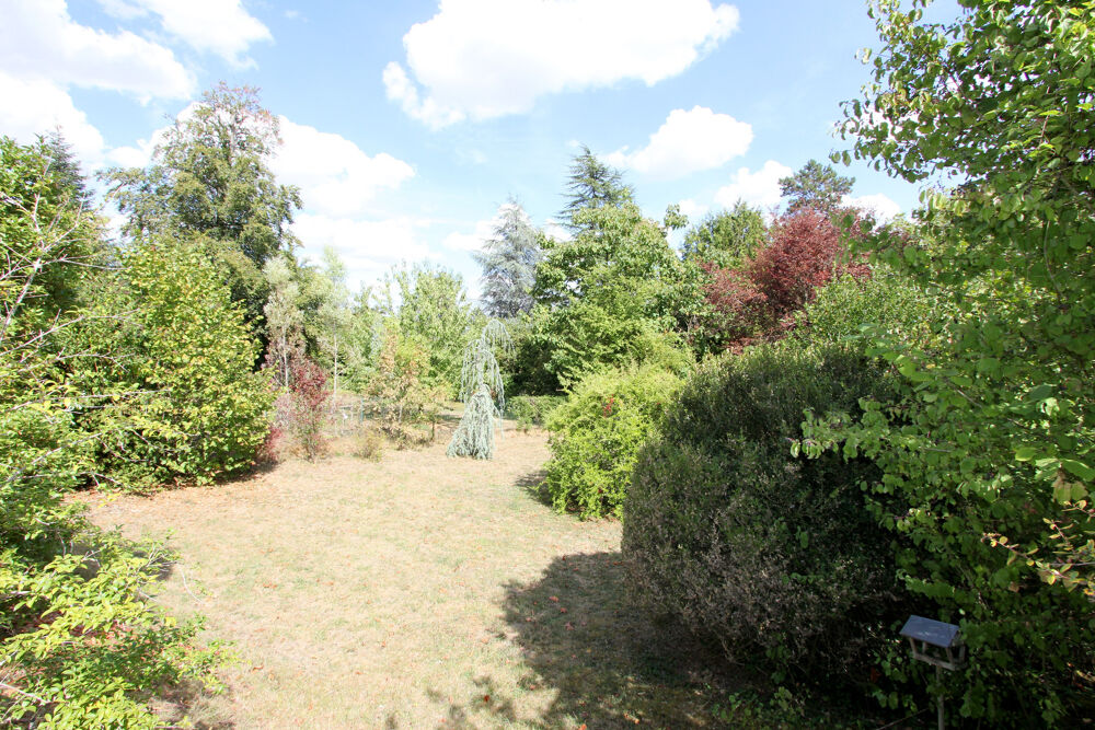 à vendre  Propriété/château Parmain (95620)
