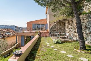  Propriété/château à vendre 5 pièces 160 m²