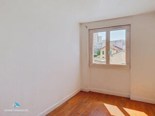  Appartement à louer 4 pièces 69 m²