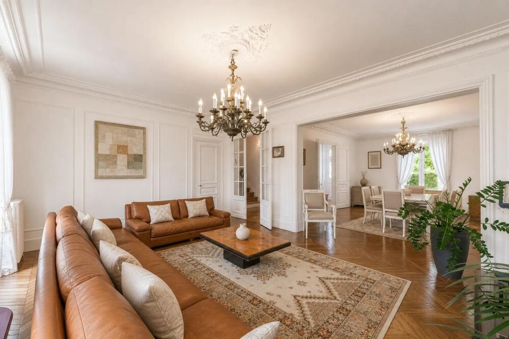 Maison bourgeoise louée 10 pièces 280 m²