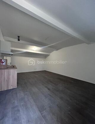  Immeuble � vendre 12 pi�ces 209 m�