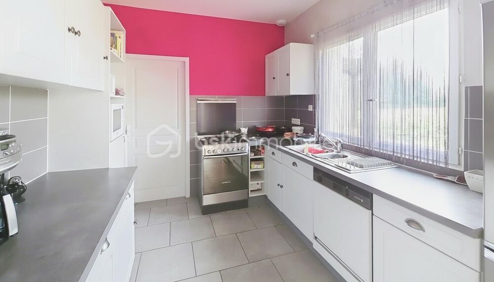 BEAU PLAIN-PIED 4 chambres - 1600m² Terrain Arboré