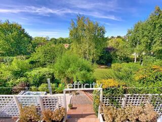  Villa  vendre 8 pices 192 m