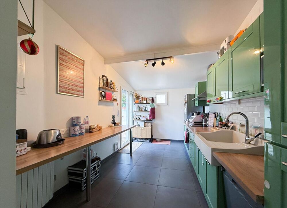Maison familiale de charme entièrement rénovée de 80 m² - 4 pièces, jardin, 3 terrasses et dépendance aménageable