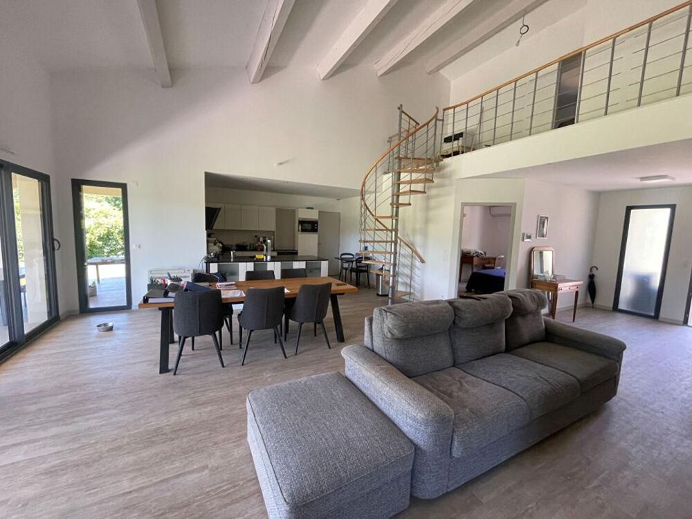 Villa contemporaine sur Boisset Et Gaujac 6 pièce(s) 141 m2 possibilité 2 appartements sur terrain plat de 1482 m2