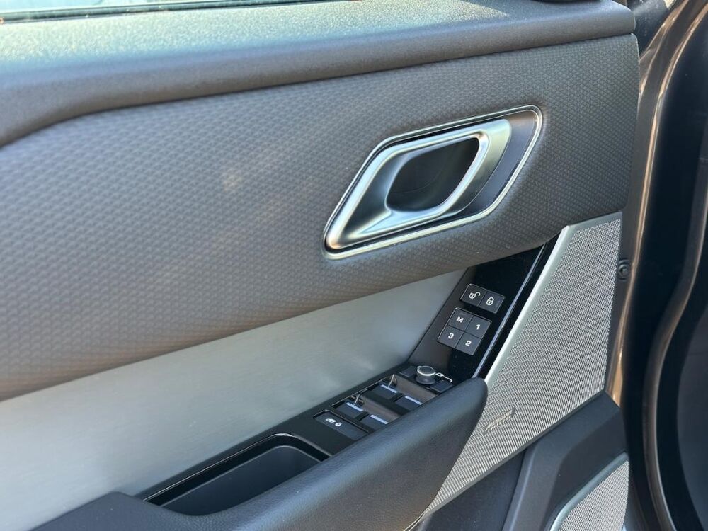 Range rover velar 2.0 D240 4WD SE R-DYNAMIC AUTO 2021 occasion 78240 Chambourcy