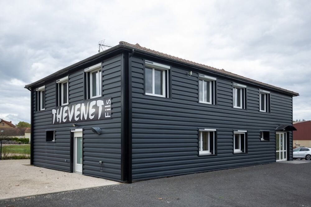   Local/bureau � vendre PARAY LE MONIAL (71) 230 m2 environ avec 8 bureaux 