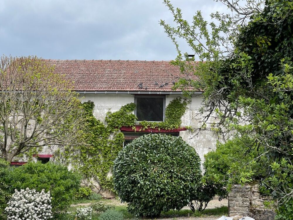 Vente Maison Maison en pierre de 110 m2 lumineuse avec grange et jardin Chateauponsac
