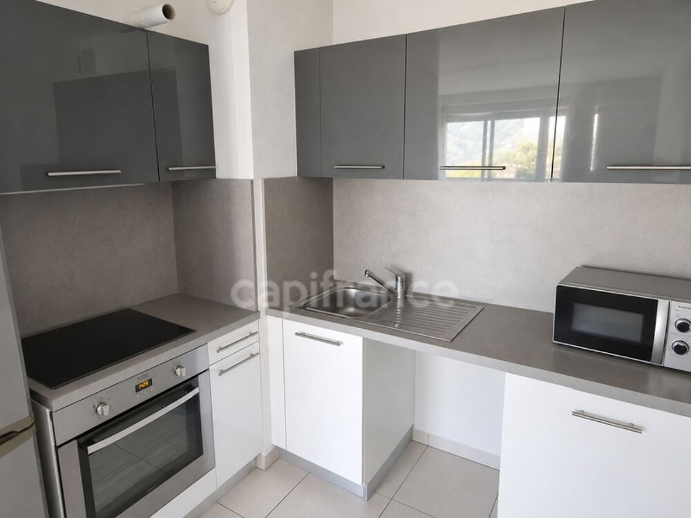 Vente Appartement A vendre, Appartement 2 pièces, 41 m² vendu loué, Parking, Carros, 06510, Alpes-Maritimes Carros