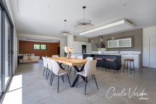  Maison � vendre 10 pi�ces 300 m�