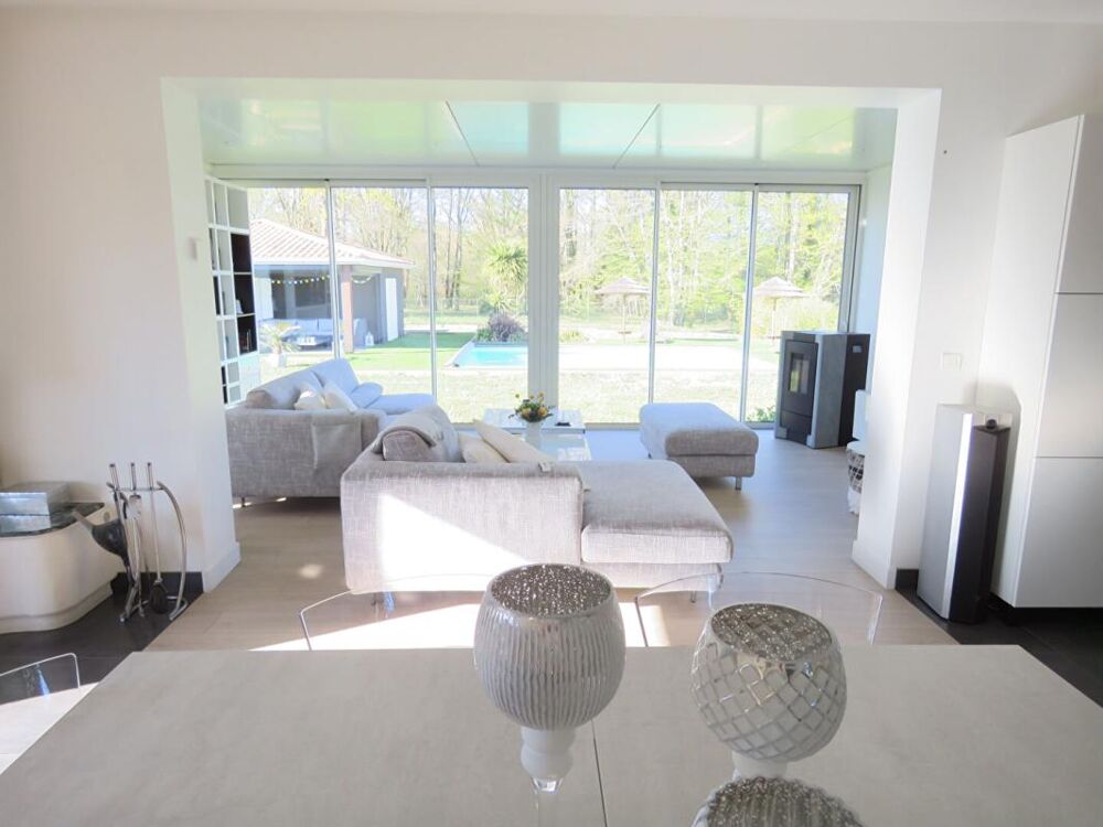 Vente Maison Belle maison familiale récente avec piscine sur grand jardin avec vue forêt à Camarsac Camarsac