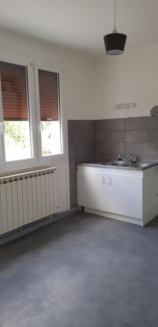  Appartement à louer 4 pièces 73 m²