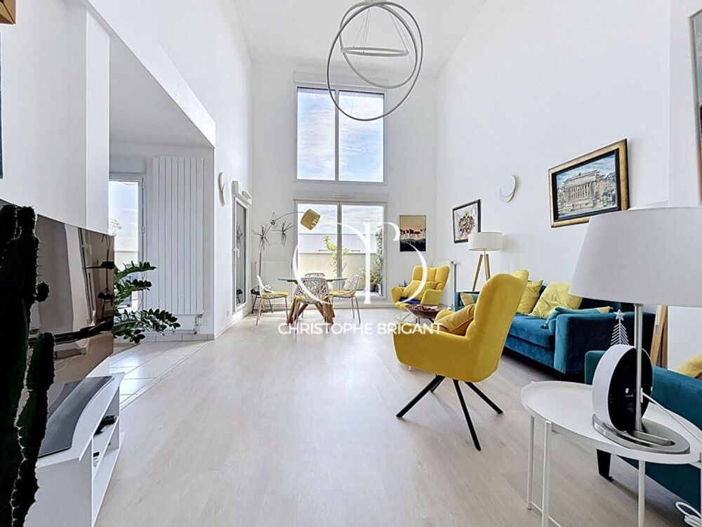 Superbe duplex 4 chambres de 117 M2 avec grande terrasse et balcons