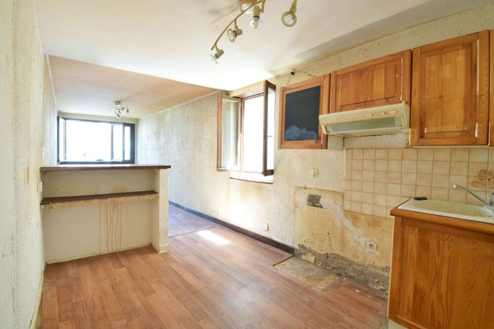 Vente Maison *** EXCLUSIVITE *** MAISON DE VILLE AVEC PETIT GARAGE ET CAVE - A RENOVER *** BILLOM 63160 *** Billom