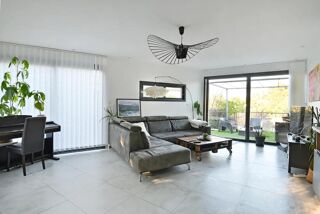  Villa à vendre 8 pièces 159 m²