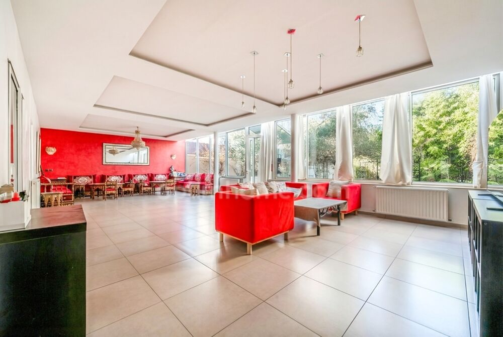 Vente Maison Maison à vendre à Colombes (92700) – 232 m², 5 chambres, jardin, dépendance et double box Colombes