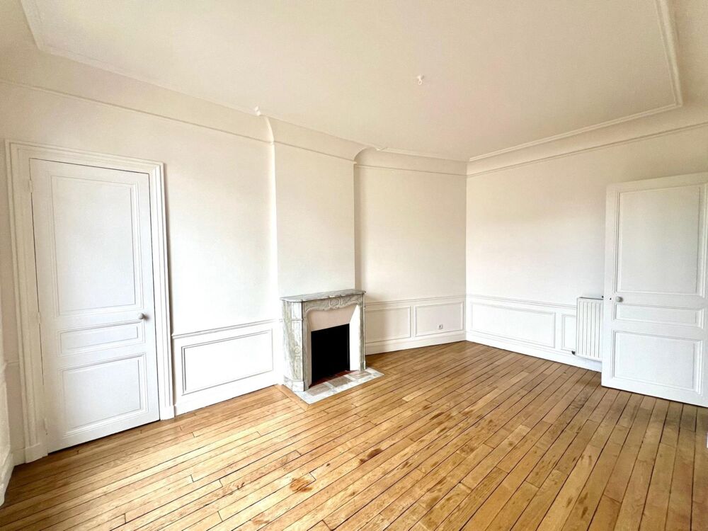 Vente Appartement Appartement bourgeois de type 3 pièces dans un bel immeuble au pied du métro mairie des lilas ( 93260 ) Les lilas