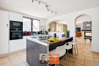  Maison � vendre 10 pi�ces 295 m�