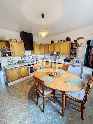  Maison  vendre 6 pices 130 m
