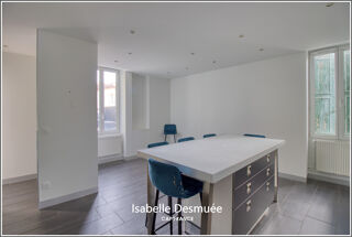 Location Maison Maison familiale de 4 chambres avec cour et stationnement privé à louer – Tullins Tullins