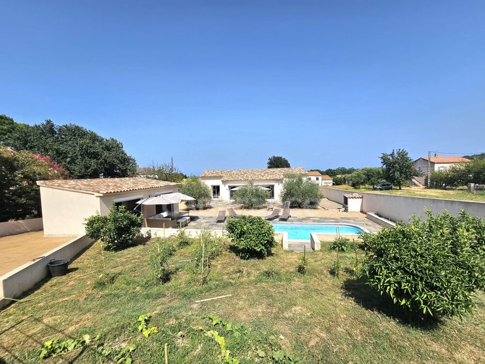 Ensemble immobilier de 368 m2 divisé en 3 habitations, piscine, terrain 1683 m2 à VESCOVATO (Haute Corse)